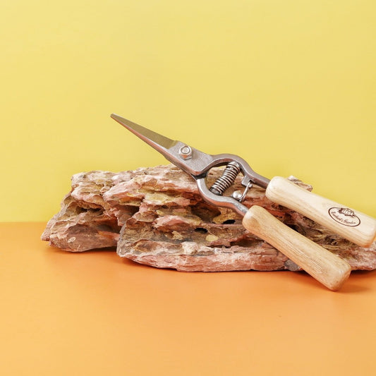 Gartenschere Esschert Holz mit Feder und Sicherheitsverschluss – potflourri