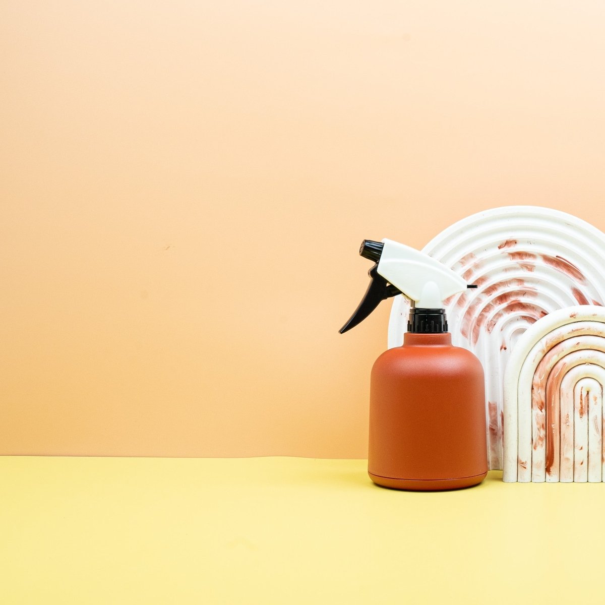 Sprühflasche Elho b.for soft – minimalistisches Design in Klinkerrot